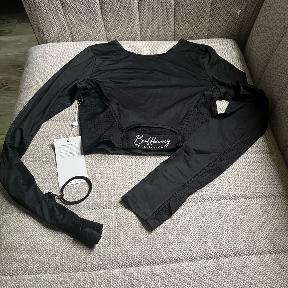 BuffBunny Elegant Black Crop Top